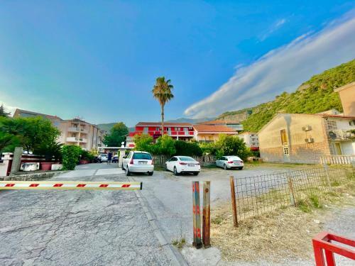 Hostal Vila L Budva