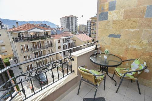 Lux Apartments M