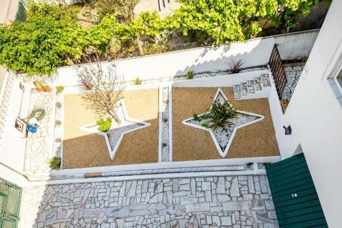 Meco�s Village