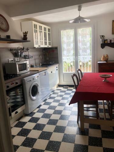 Aniane Maison Renovee Avec Jardin Et Boulodrome