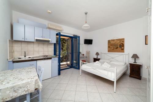 Natassa Apartments