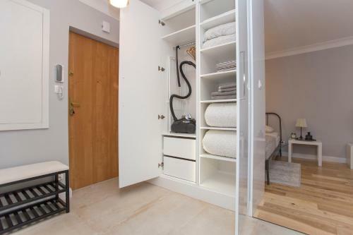 Cr Apartament ?cis?e Centrum Aleja Bluesa