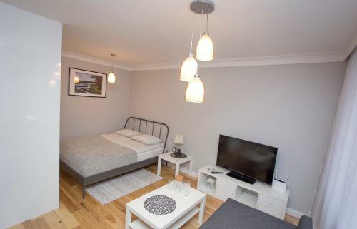 Cr Apartament ?cis?e Centrum Aleja Bluesa