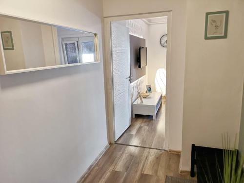 Central Home Apartment In The City Center