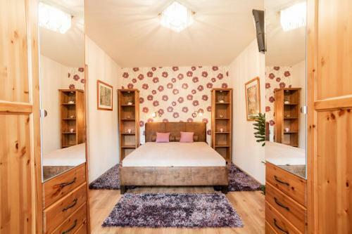 Egri Vit�zek Apartman Mediterr�n Lakr�sz
