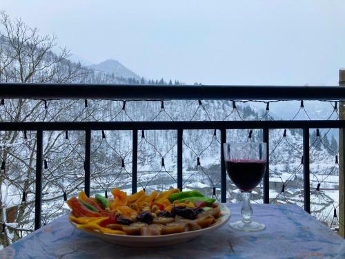 ???????? ???? ???????? - Lentekhi Mountain Inn
