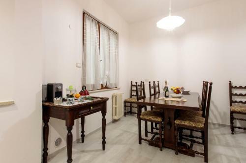 Hostal Porta Della Musa