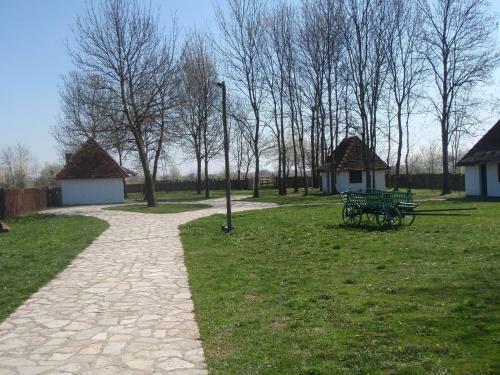 Agroturismo Etno Park Avlija Glu?ci