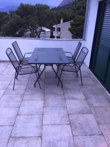 Apartments With A Parking Space Brela, Makarska - 17371