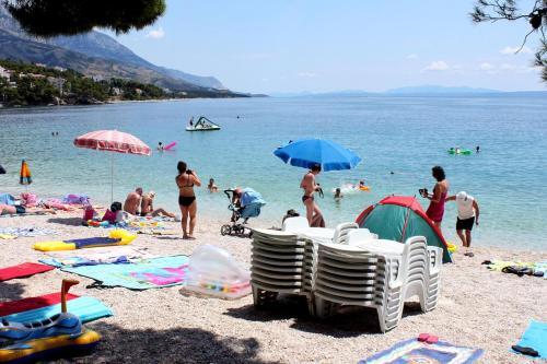 Apartments With A Parking Space Brela, Makarska - 17371