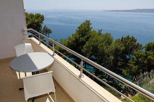 Apartments By The Sea Brela, Makarska - 19205