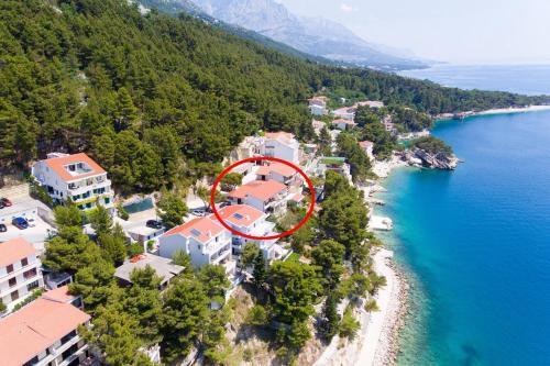 Apartments By The Sea Brela, Makarska - 19205