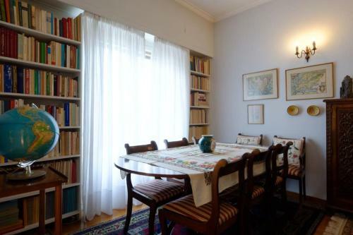 Vintage Apartment