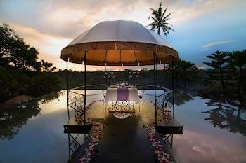 Hotel Kupu Kupu Barong Villas & Tree Spa