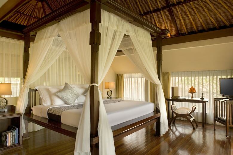 Hotel Kamandalu Resort & Spa