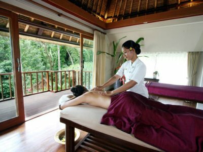 Hotel Kamandalu Resort & Spa