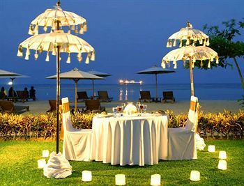 Hotel The Oasis Beach Benoa Bali