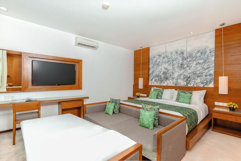 Legian Beach Hotel