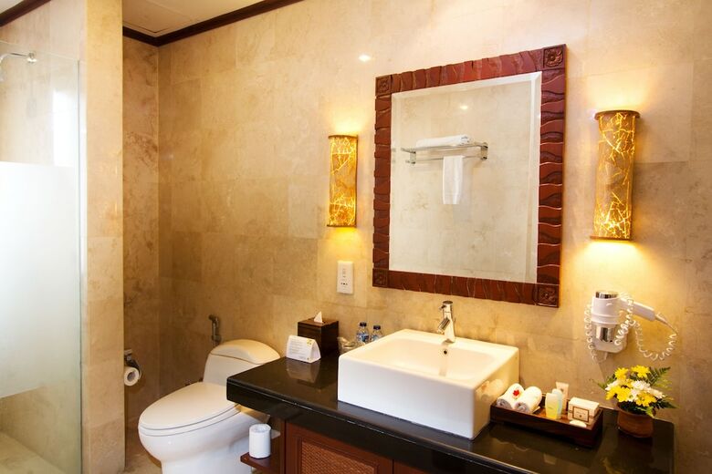 Hotel Grand Balisani Suites