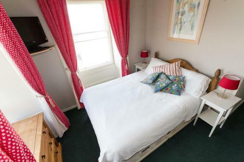 Willy Wallace Hostel Ltd