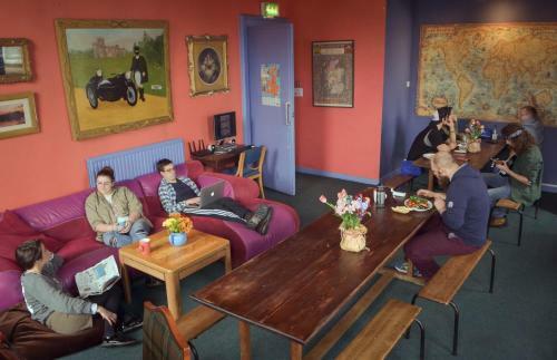 Willy Wallace Hostel Ltd