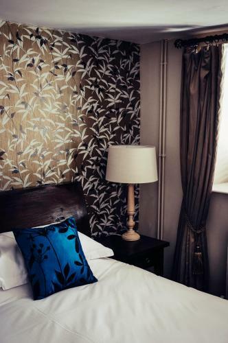 Hostal Bridgehouse