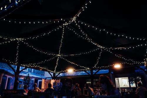 Hostal Bridgehouse