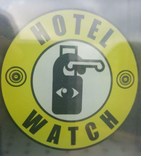Hostal Airport Guest House