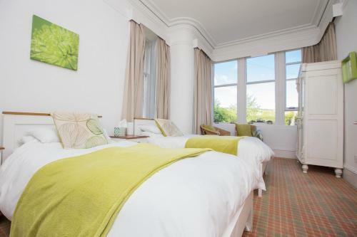 Hostal Chrialdon House