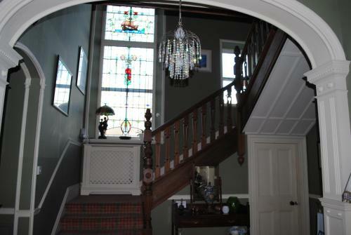 Hostal Chrialdon House