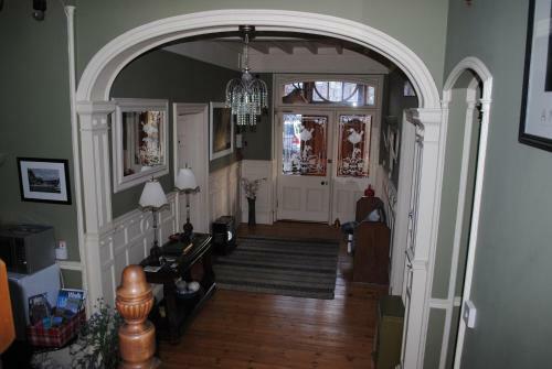 Hostal Chrialdon House