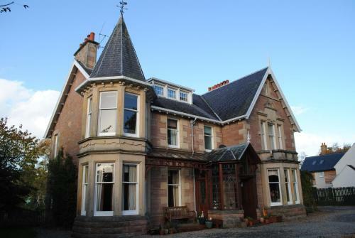 Hostal Chrialdon House