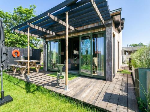 Lovely Bungalow In Callantsoog With Garden