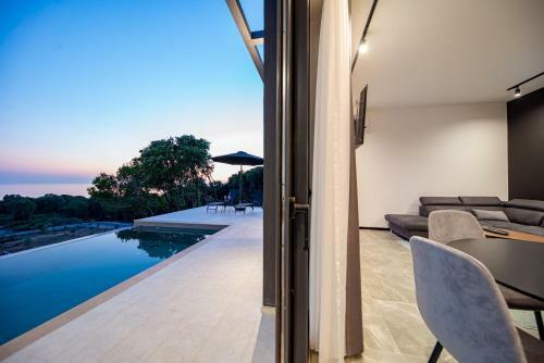 Luxury Modern Villa Perla