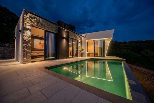 Luxury Modern Villa Perla