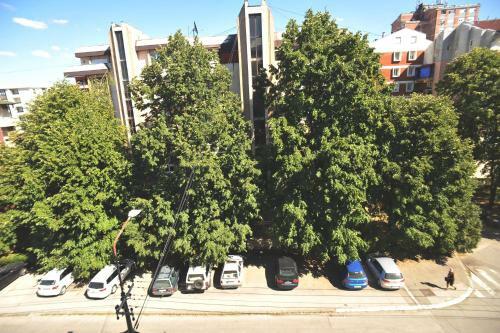 Twins Apartments