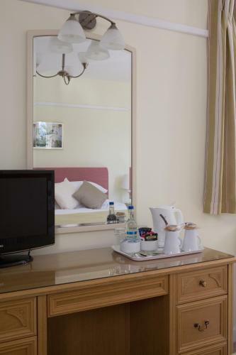 Swallows Eaves Hotel