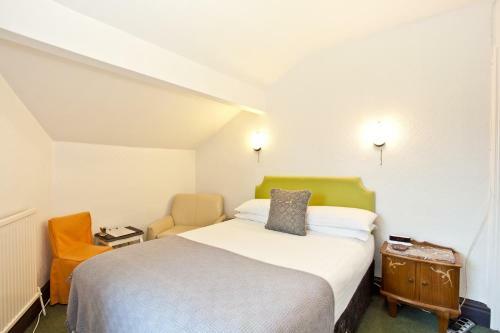 Hostal Lyndhurst Guest House