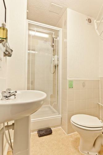 Hostal Lyndhurst Guest House