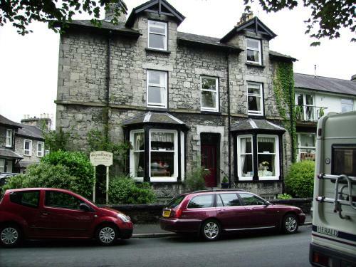Hostal Lyndhurst Guest House