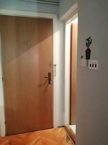 Apartman Red Wall