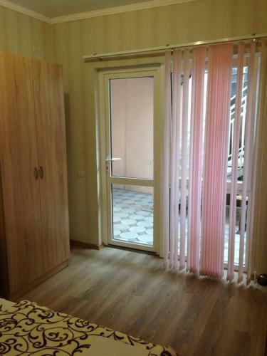 Hostal Nadezhda Guest House