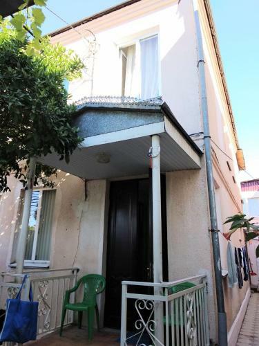 Hostal Nadezhda Guest House