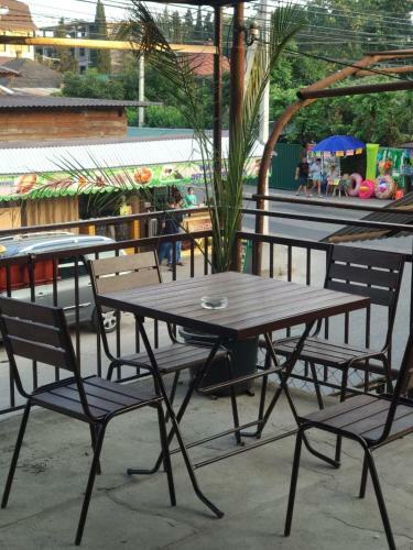 Hostal Nadezhda Guest House