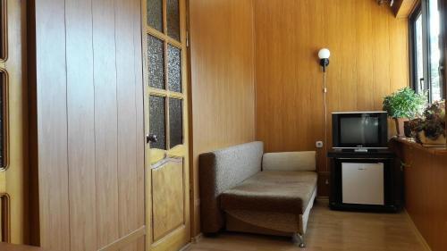 Hostal Guest House On Ardzinba 215