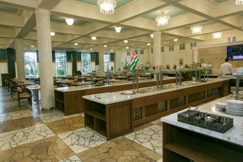 Amza Park Hotel