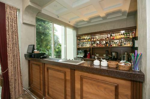Amza Park Hotel