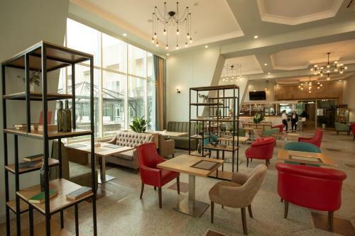 Amza Park Hotel