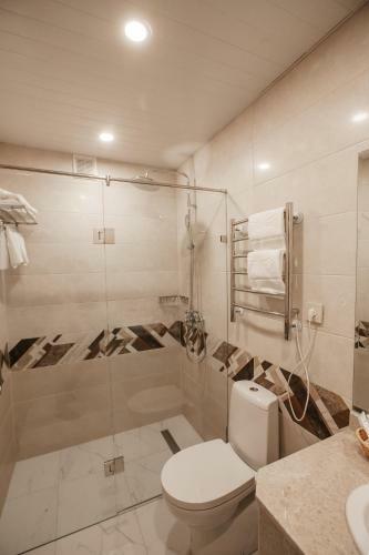 Amza Park Hotel