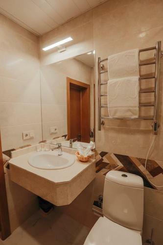 Amza Park Hotel